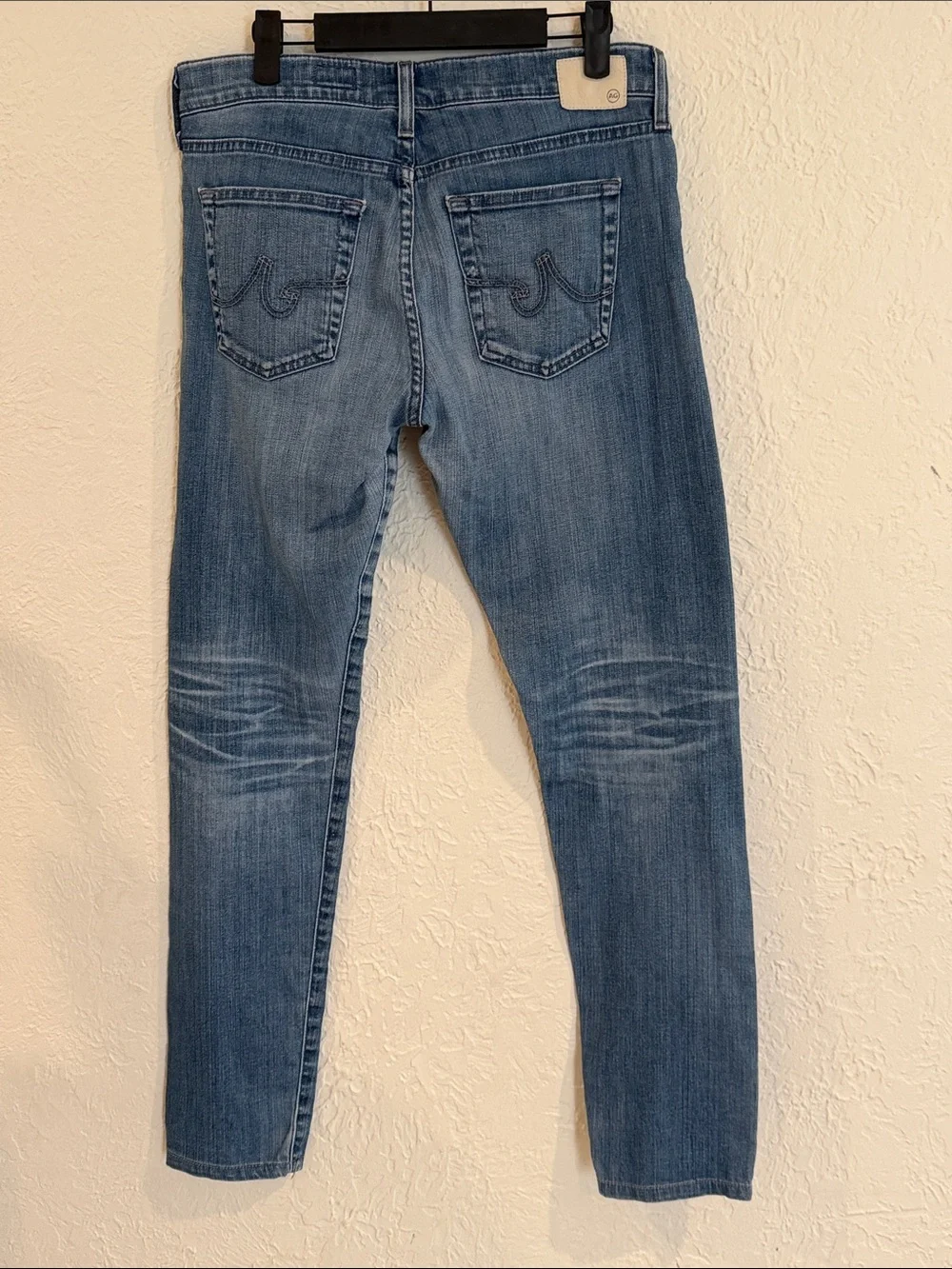 Ag The Nikki straight leg size 28
